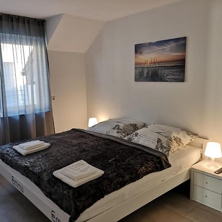 Modern Wohnen I Parkplatz I Wlan I Netflix I Balkon I 6 Schlafplaetze Διαμέρισμα Bad Oeynhausen Εξωτερικό φωτογραφία